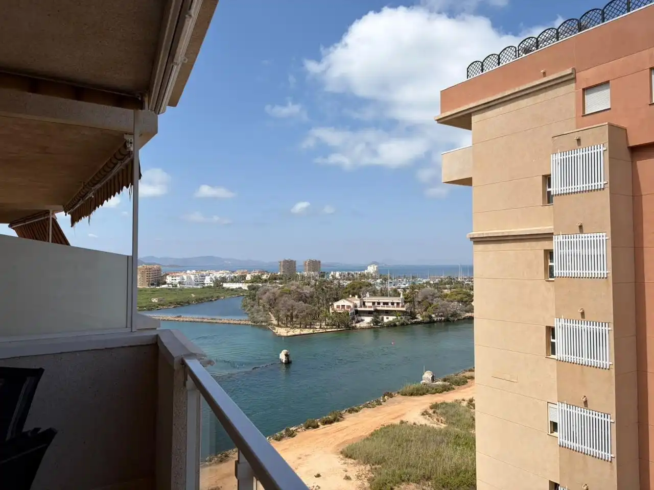 Terraza de Apartamento en venta en La Manga del Mar Menor con Aire acondicionado, Jardín privado y Terraza