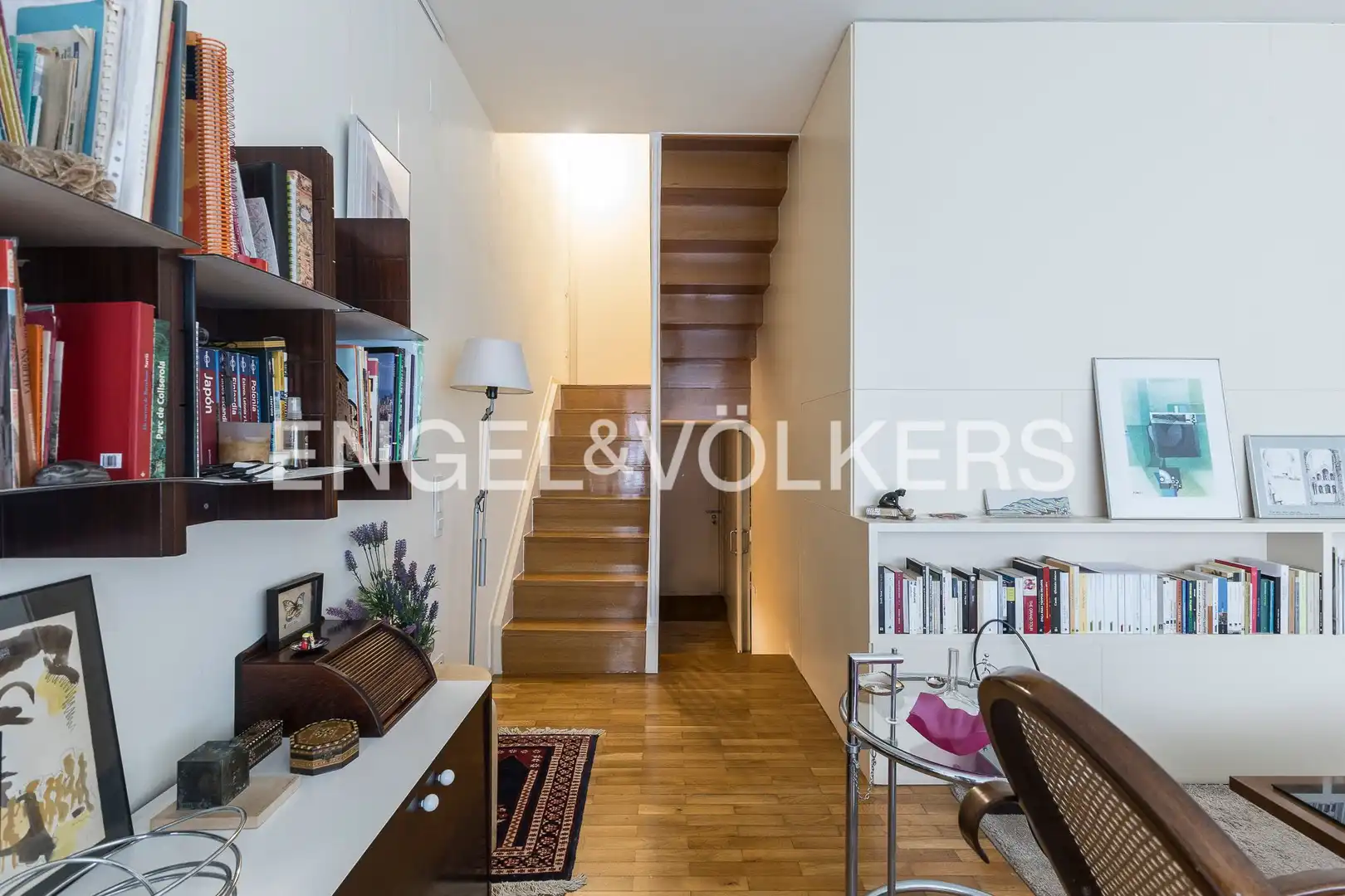 Maisonette zum Verkauf in Barcelona mit Heizung und Parkett