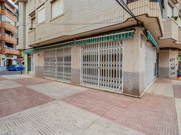 Local commercial à louer à Pueblo - Urbanizaciones
