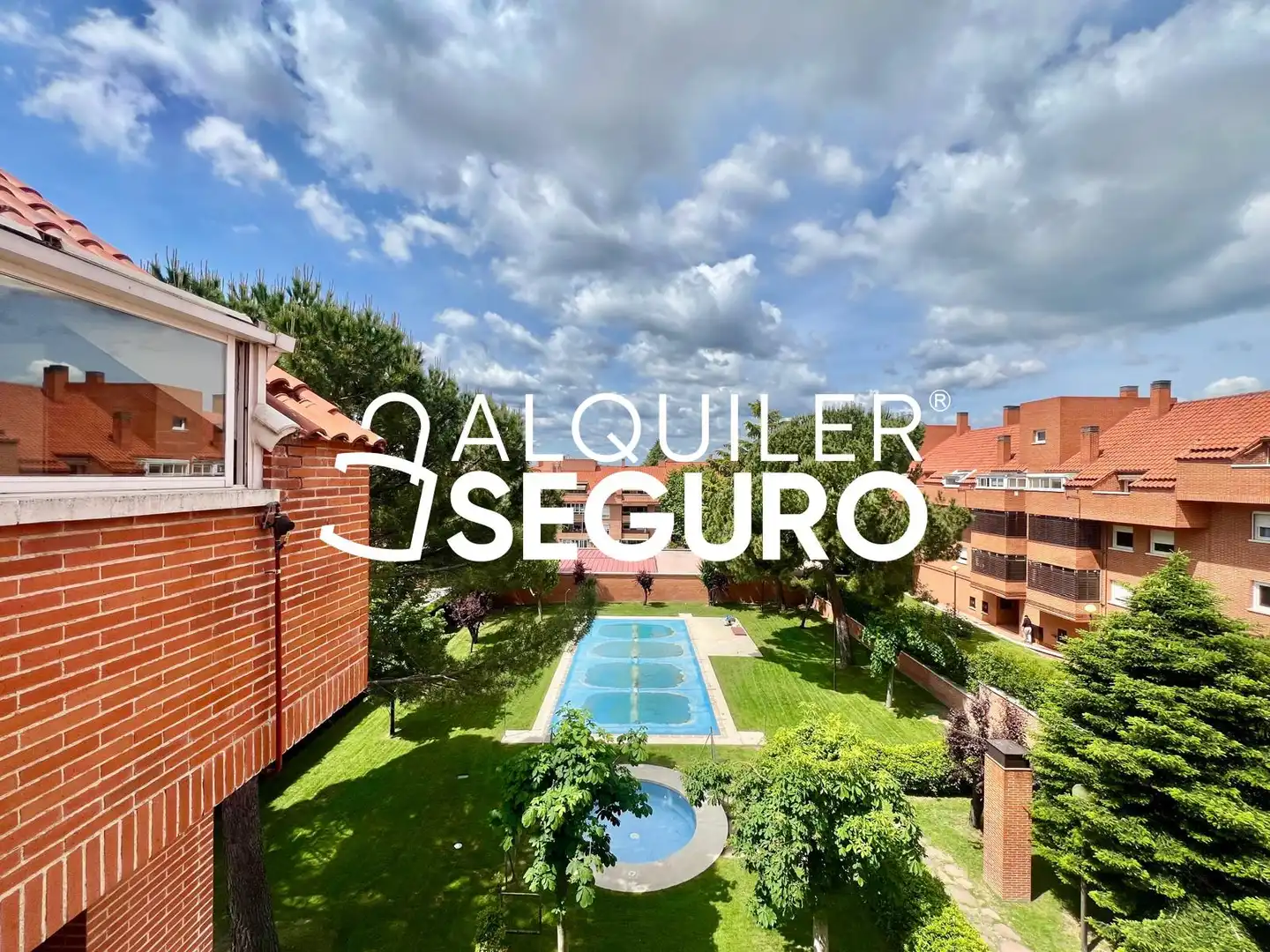 Attic for rent in de Blascomillán, Santa Teresa