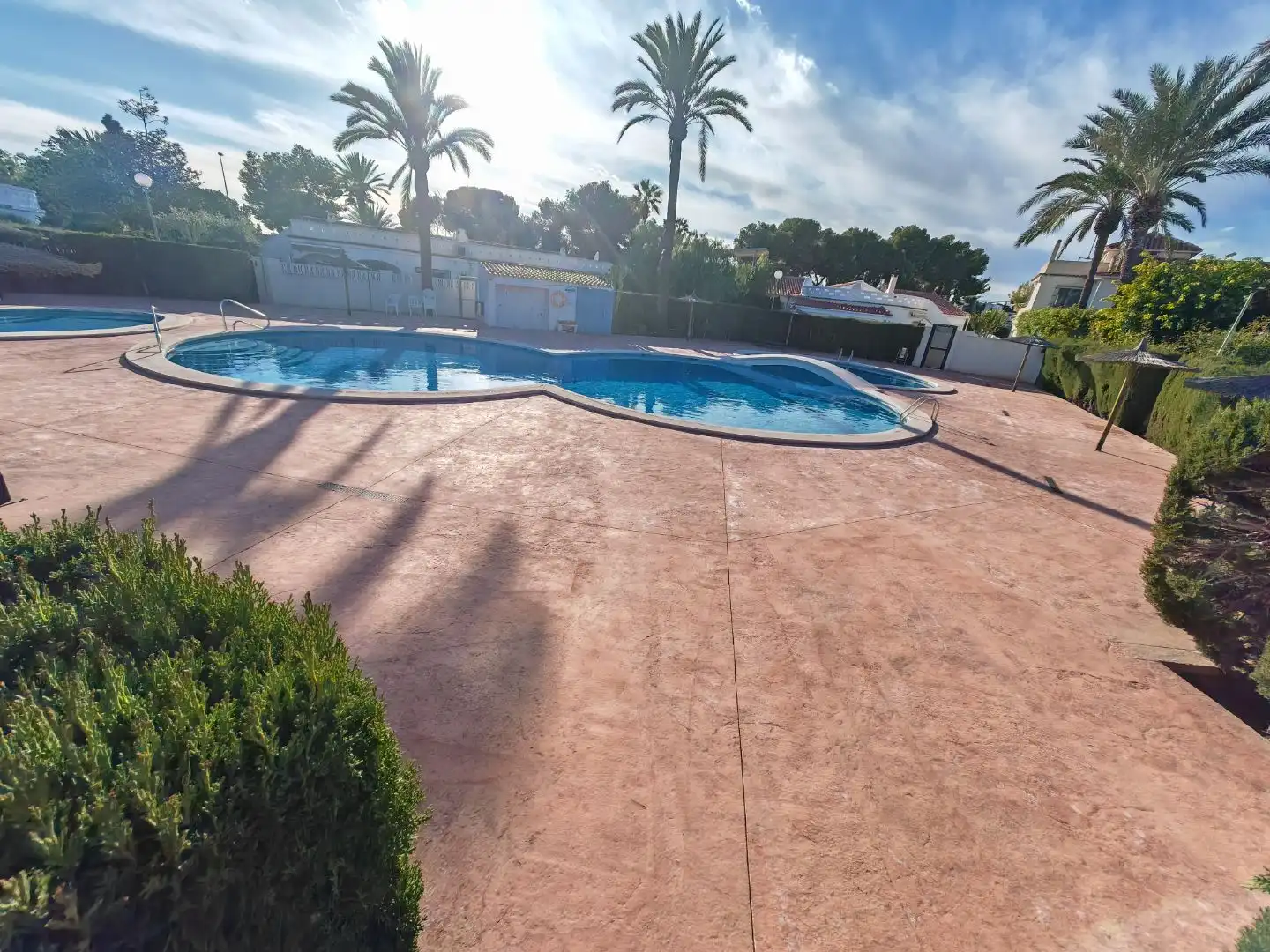 Piscina de Casa adosada de lloguer en El Campello amb Aire condicionat i Terrassa