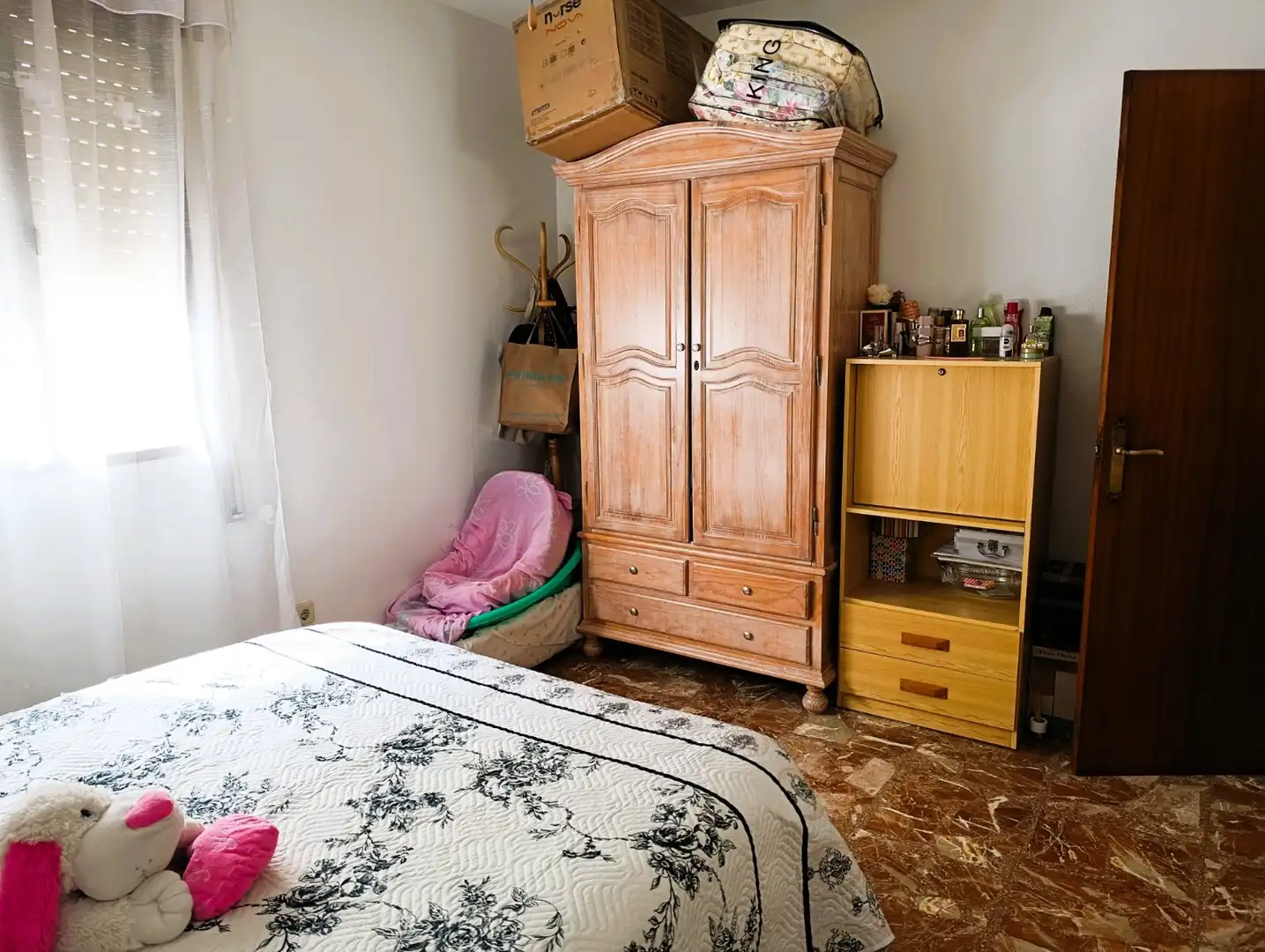 Habitación de Casa adosada en venta en Berja con Amueblado y Balcón