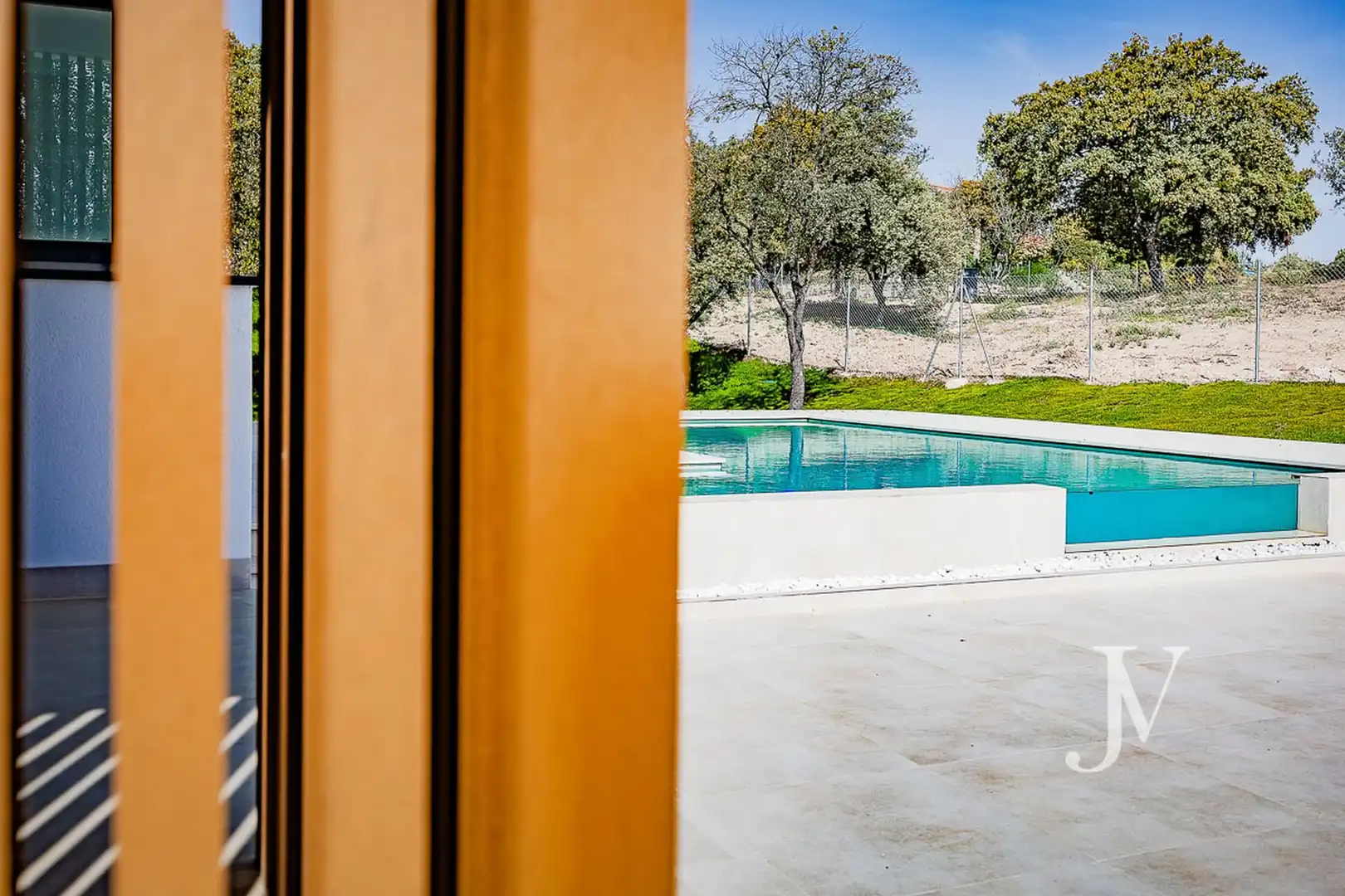 Schwimmbecken von Haus oder Chalet zum Verkauf in Ciudalcampo mit Klimaanlage, Heizung und Privatgarten