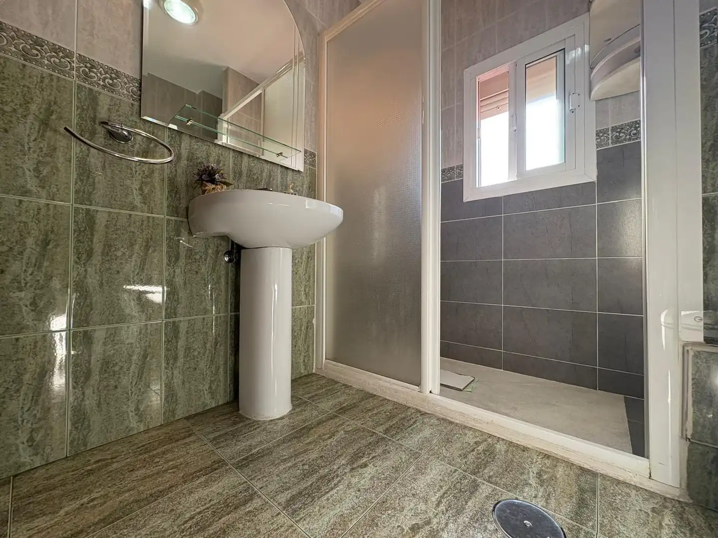 Bathroom of Detached homes for sale in Algeciras  with Air Conditioner, Terrace and Storage room
