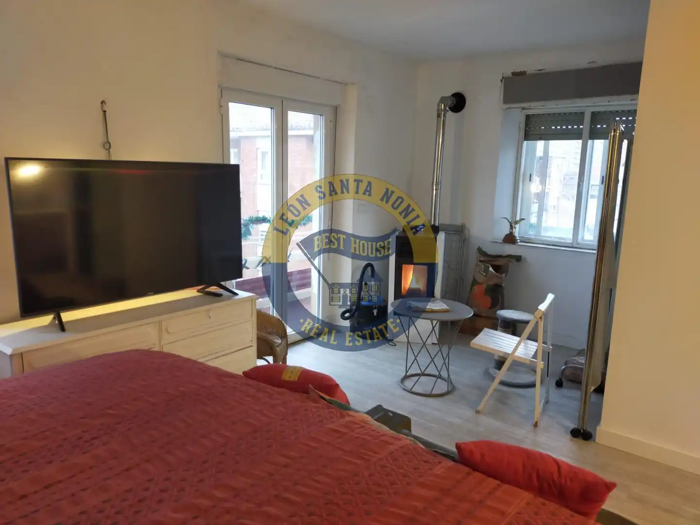 Habitación de Ático en venta en León Capital  con Aire acondicionado, Calefacción y Parquet