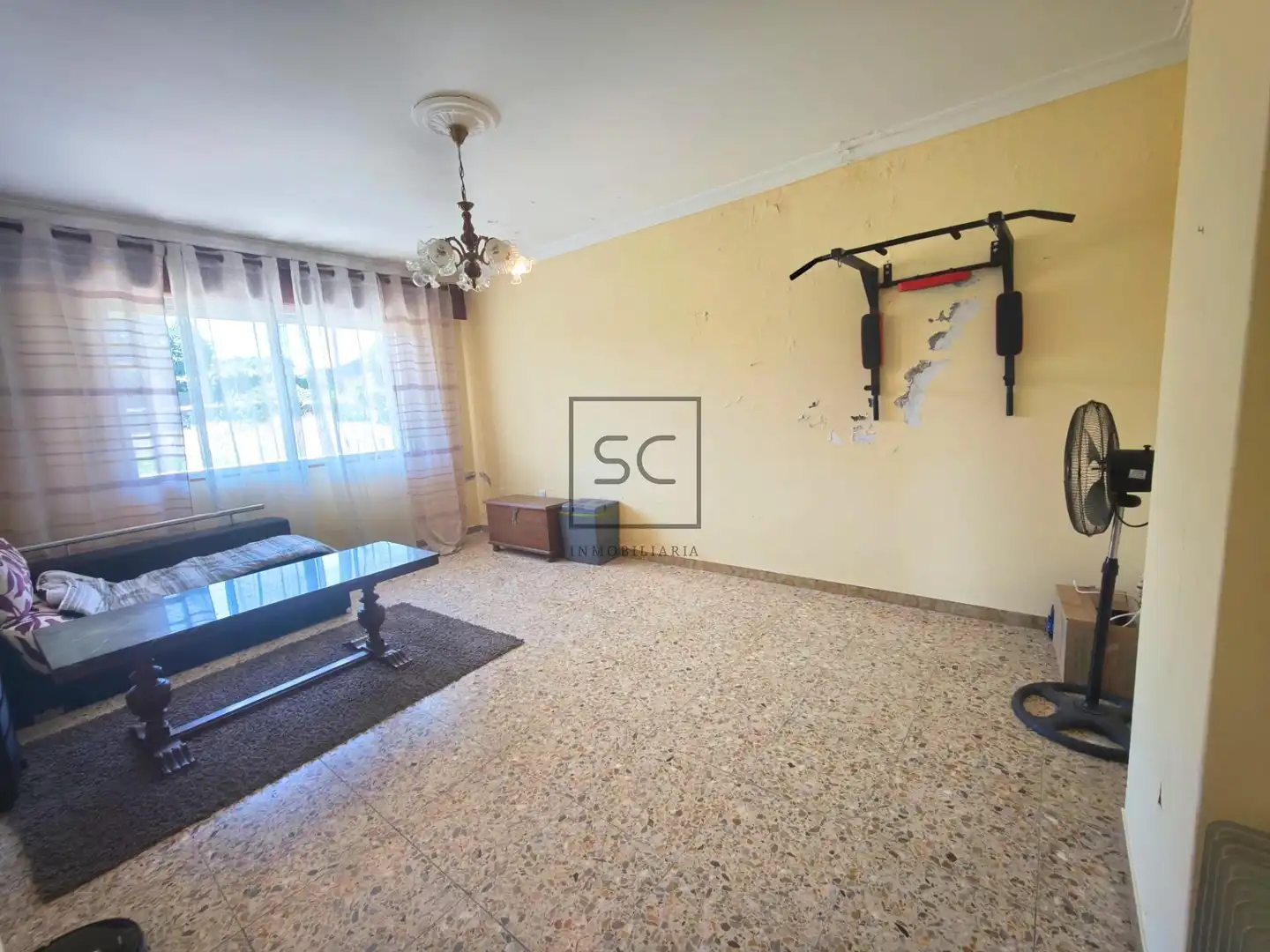 Sala de estar de Casa o chalet en venta en Narón con Jardín privado, Trastero y Amueblado