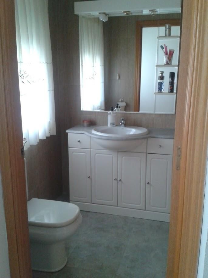 Bathroom of House or chalet for sale in Zarza de Tajo  with Terrace, Storage room and Furnished