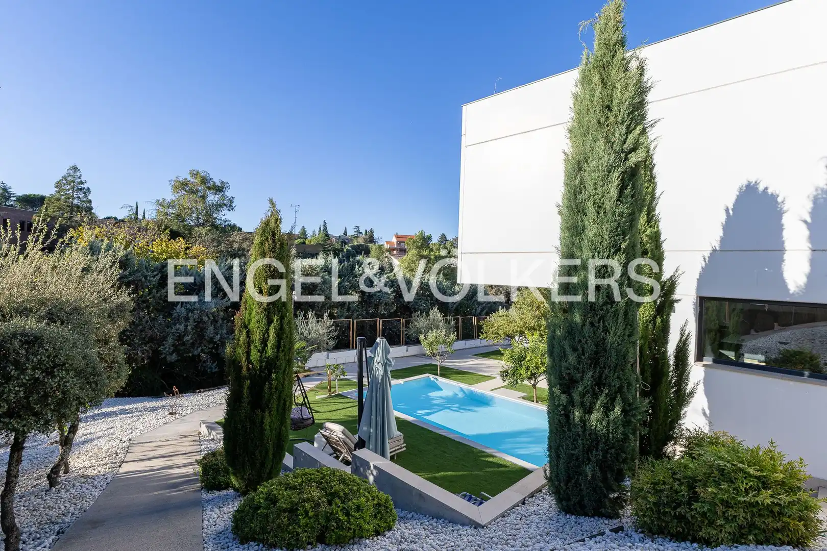Monolocale con piscina in affitto a Club de Golf