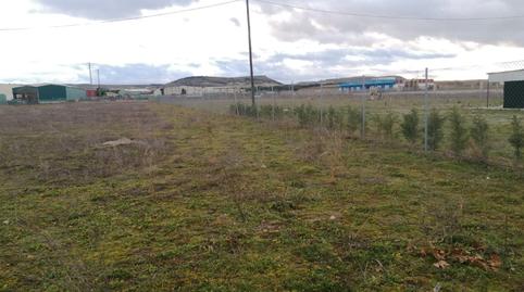 Foto 3 von Fabrik Grundstücke zum Verkauf in Avenida Valladolid Soria, 89, Peñafiel, Valladolid