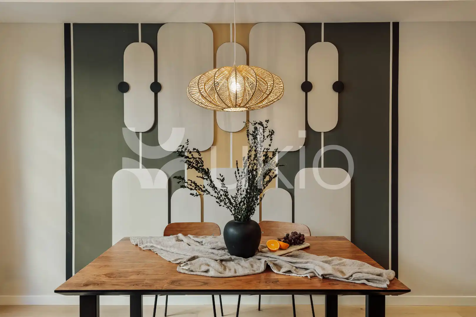 Comedor de Apartamento de alquiler en Barcelona con Aire acondicionado, Calefacción y Amueblado