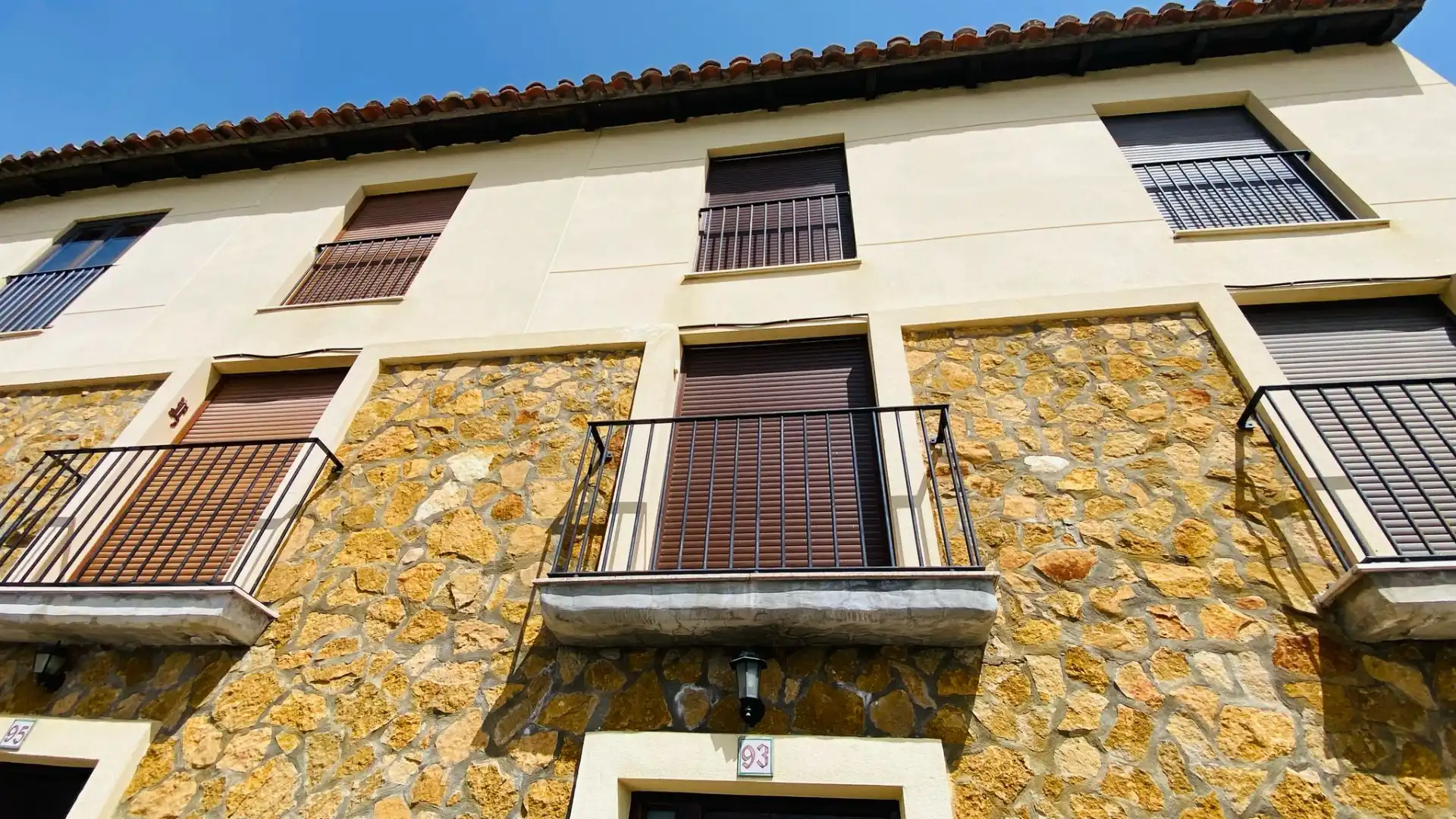 Vista exterior de Casa o chalet en venta en Valdelinares con Trastero, Amueblado y Balcón