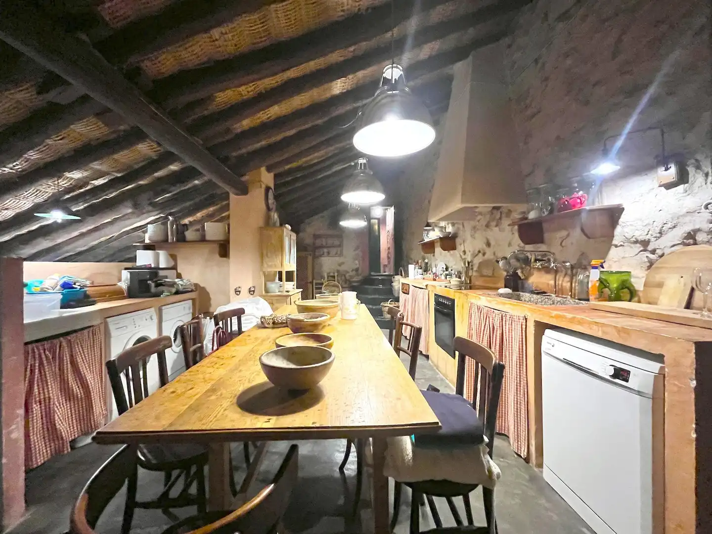 Cuina de Finca rústica en venda en Bea amb Calefacció, Terrassa i Moblat
