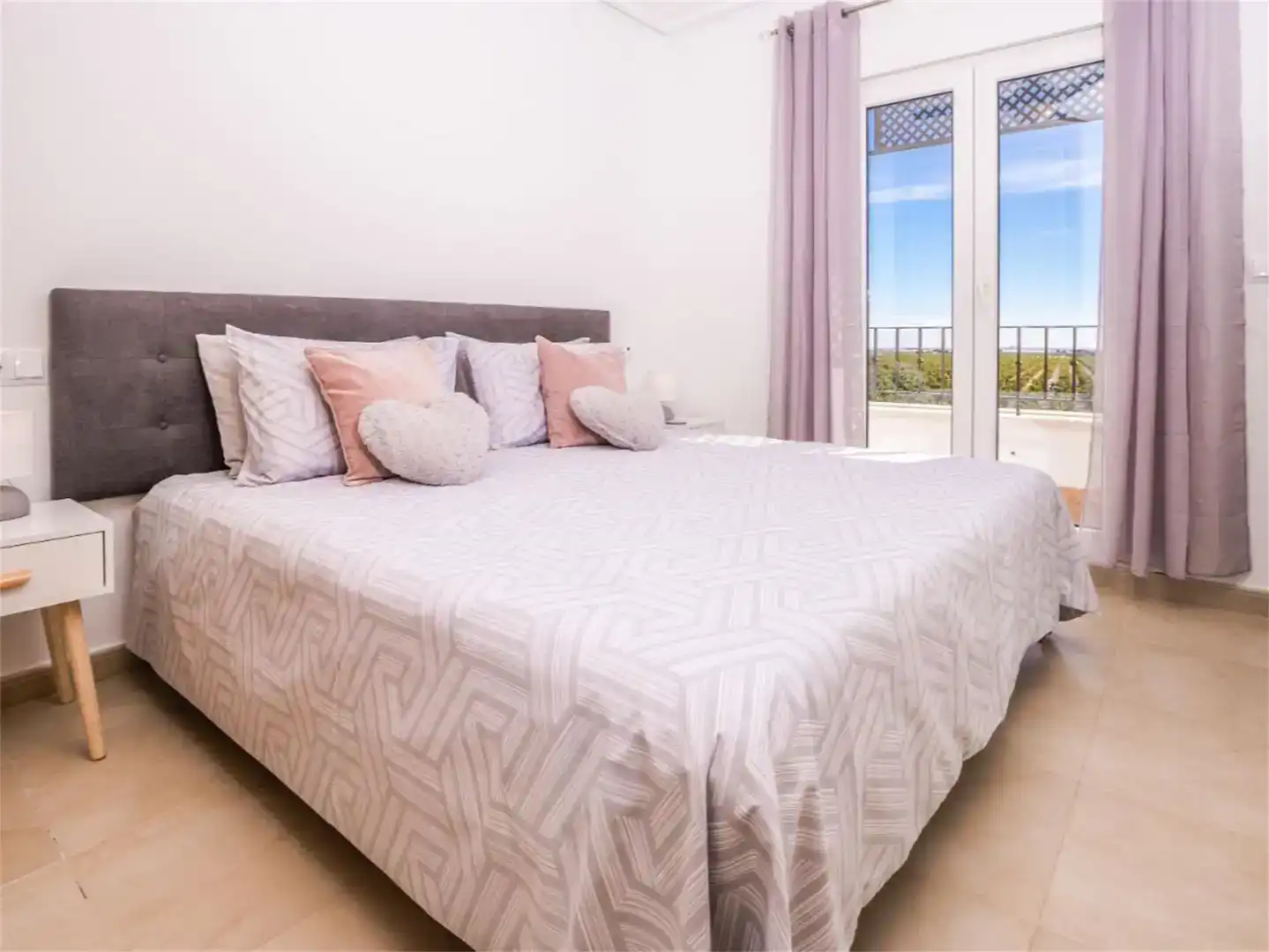 Dormitori de Apartament en venda en Torre-Pacheco amb Aire condicionat, Piscina i Balcó