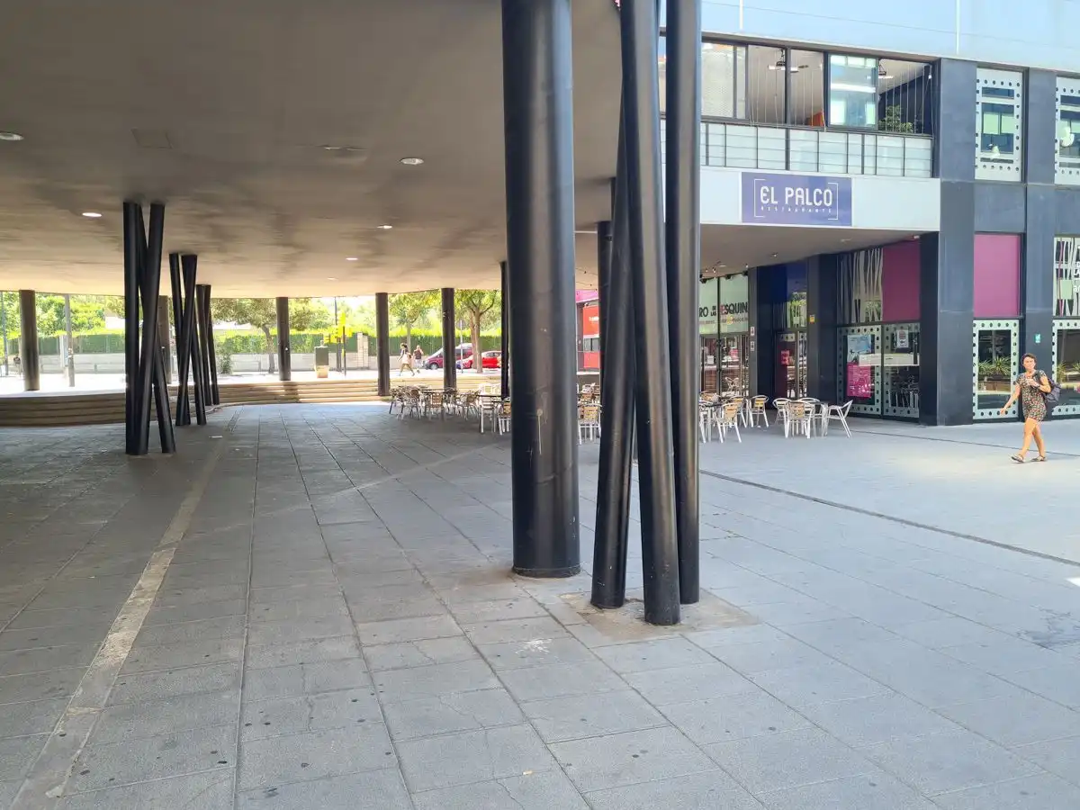 Exterior view of Garage for sale in Zaragoza