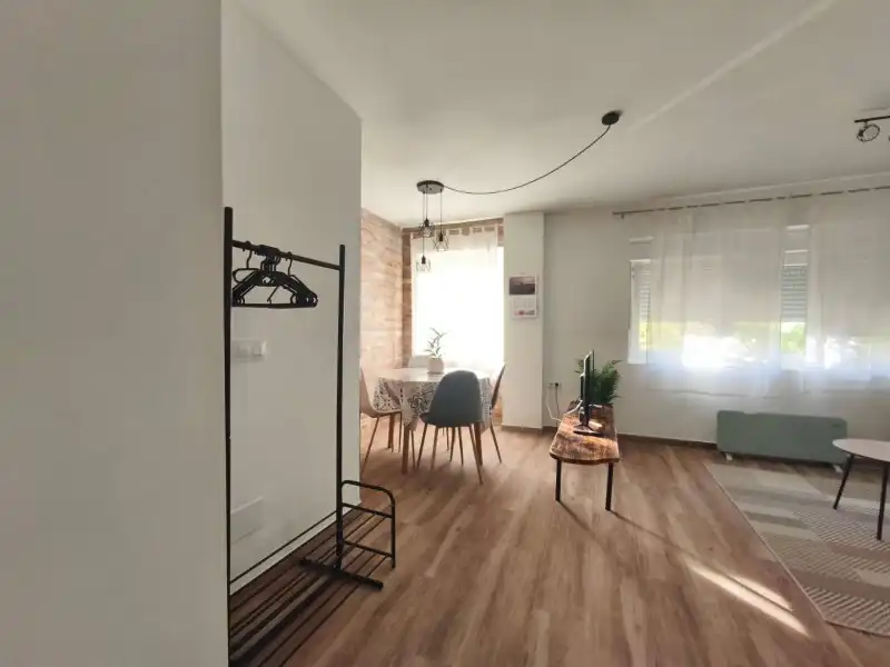 Schlafzimmer von Erdgeschoss zum Verkauf in Santander mit Privatgarten, Parkett und Möbliert