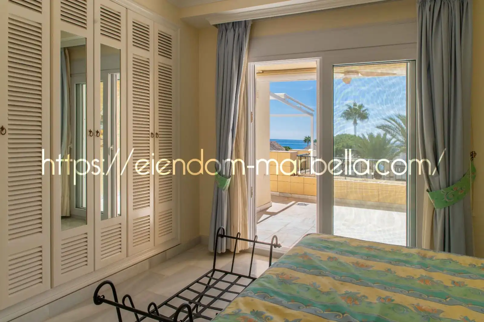Dormitori de Dúplex en venda en Marbella amb Aire condicionat, Terrassa i Traster