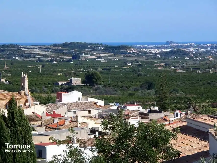 Vista exterior de Casa o xalet en venda en Tormos amb Terrassa