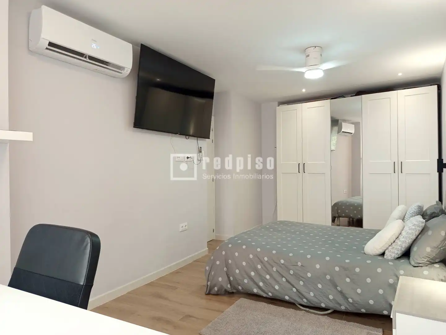 Flat for sale in Alfarería, Triana Casco Antiguo