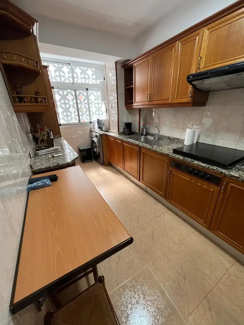 Cocina de Piso de alquiler en Sevilla con Aire acondicionado, Terraza y Amueblado
