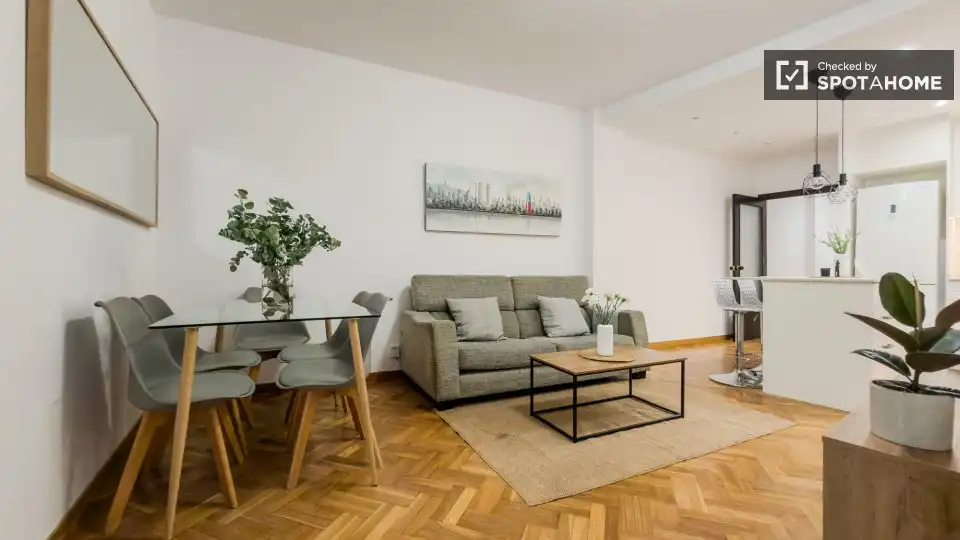 Sala de estar de Piso de alquiler en Barcelona con Aire acondicionado, Calefacción y Amueblado