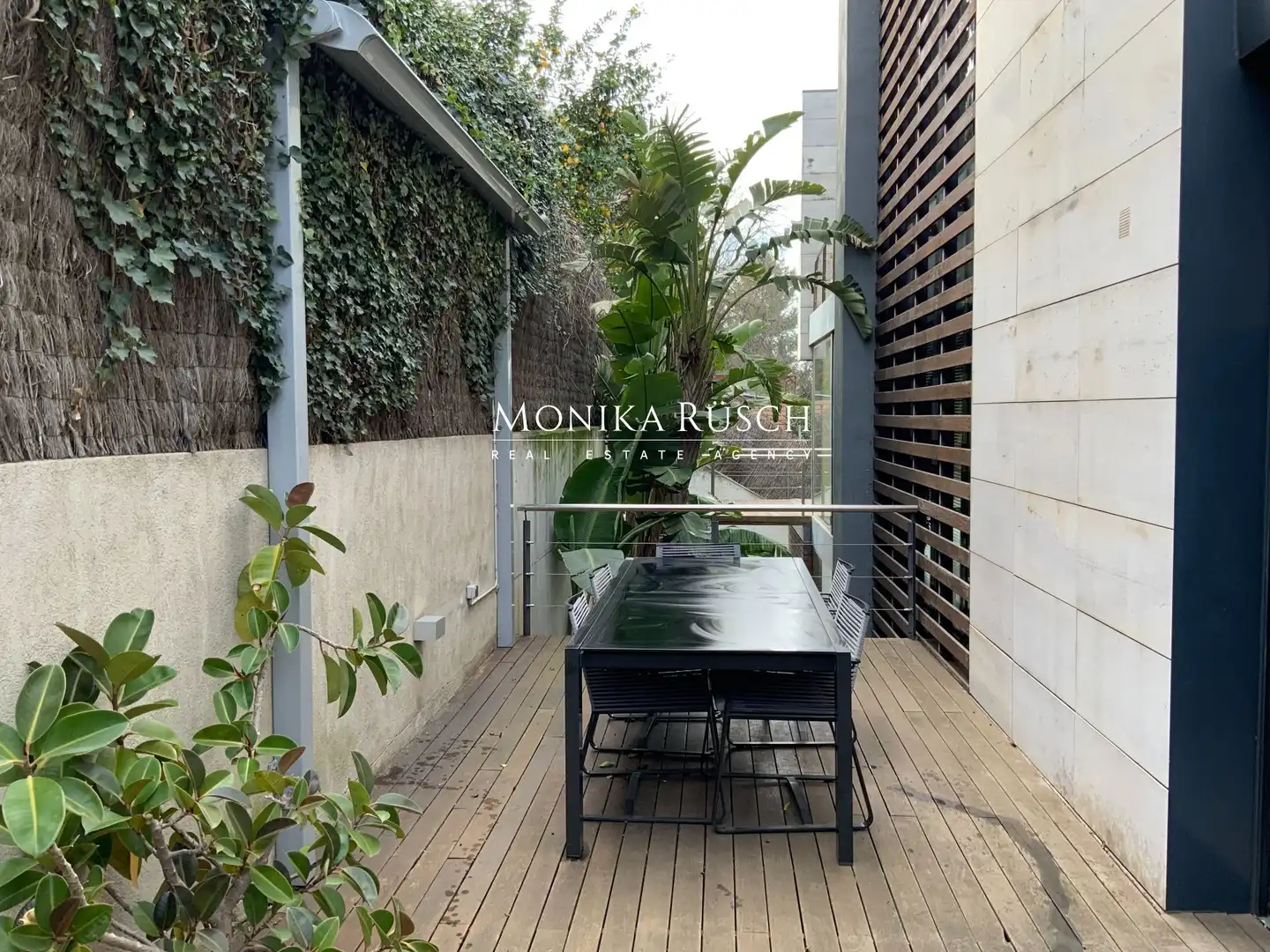 Terrassa de Casa o xalet en venda en Sant Cugat del Vallès amb Aire condicionat, Calefacció i Jardí privat