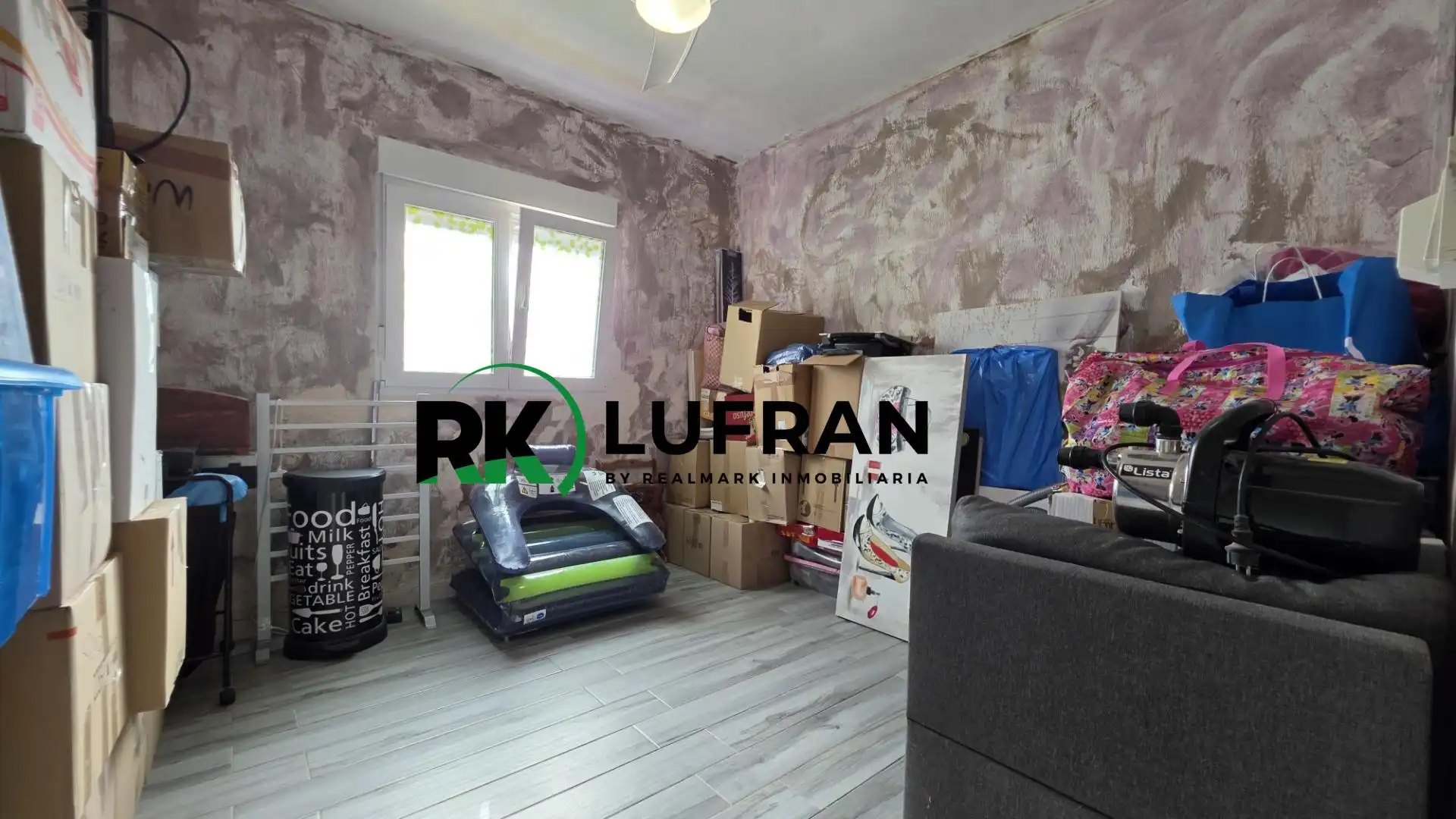Habitación de Casa o chalet en venta en Alicante / Alacant con Jardín privado y Piscina