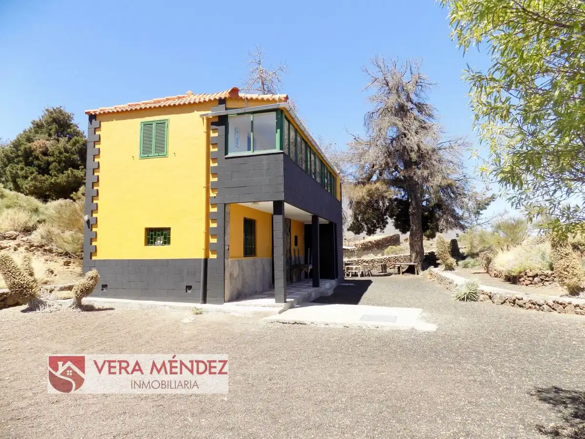 Vista exterior de Casa o xalet en venda en La Orotava amb Terrassa i Moblat