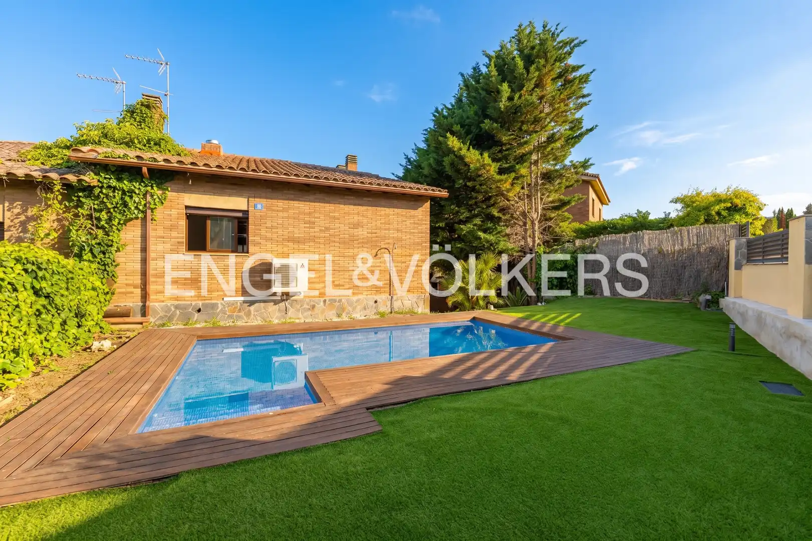 Swimming pool of Houses for sale in Dosrius  with Air Conditioner, Heating and Private garden