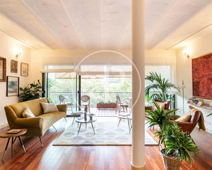 Living room of Flat for sale in  Barcelona Capital  with Air Conditioner, Heating and Private garden