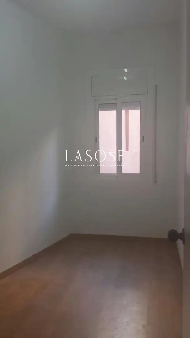Dormitori de Planta baixa de lloguer en Barcelona amb Terrassa i Traster