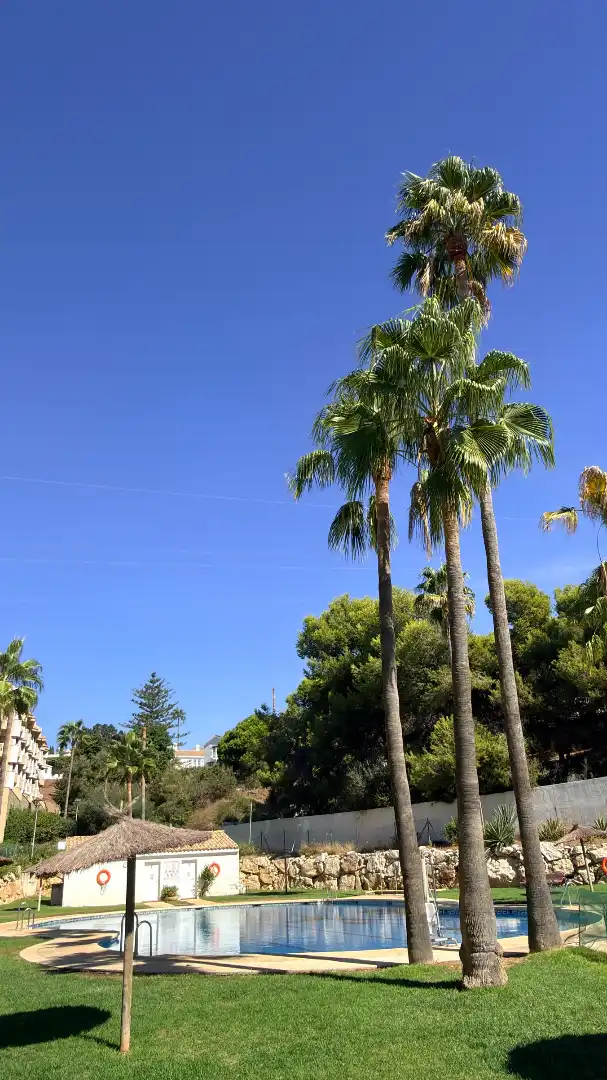 Vista exterior de Pis en venda en Fuengirola amb Aire condicionat, Calefacció i Terrassa
