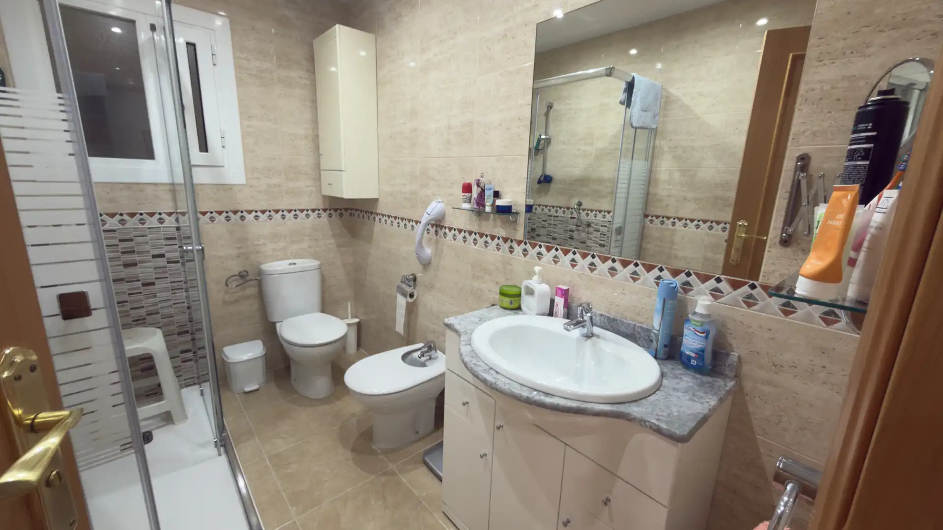 Baño de Piso en venta en Vilanova i la Geltrú con Aire acondicionado, Calefacción y Parquet