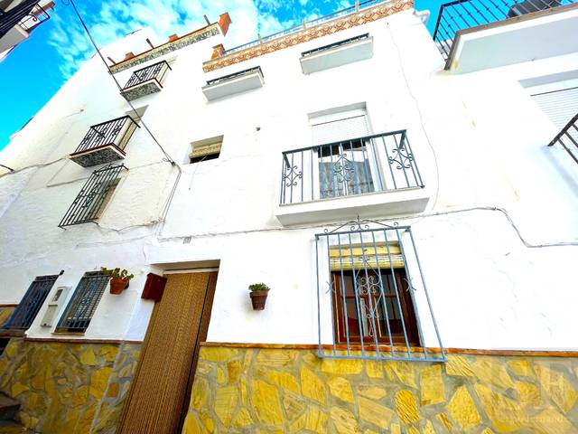 Casa adosada en Venta en Árchez