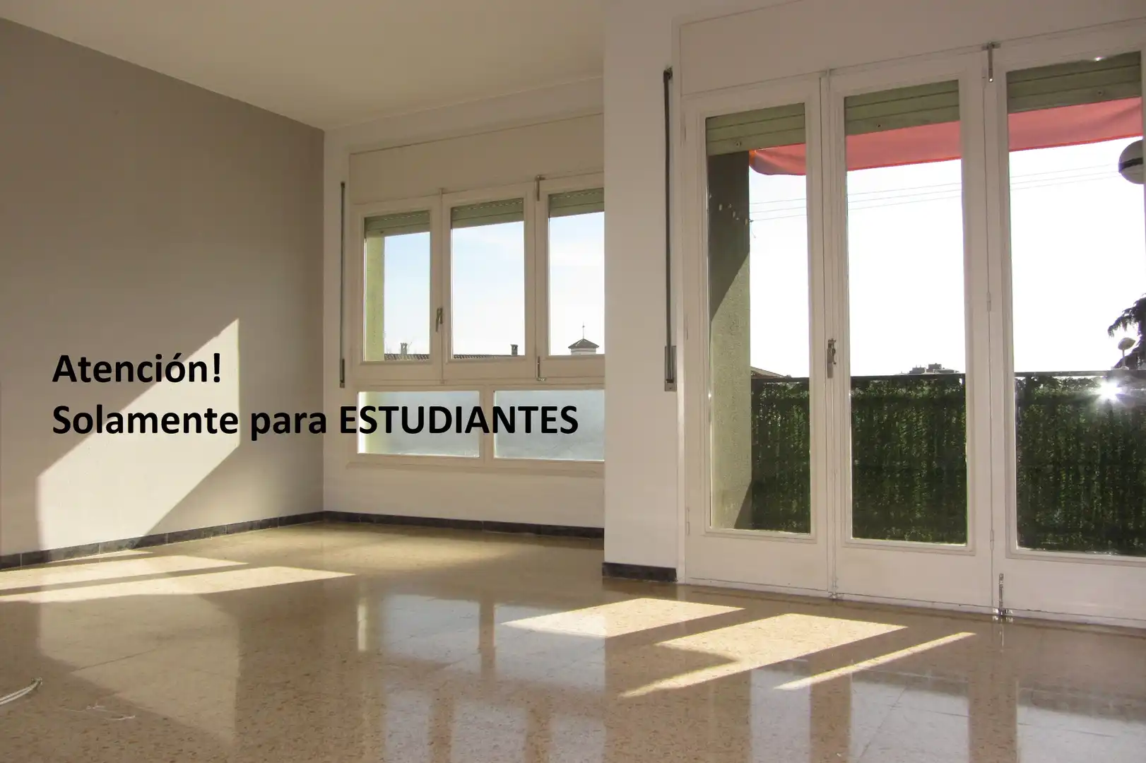 Habitación de Piso de alquiler en Girona con Aire acondicionado, Calefacción y Lavadora