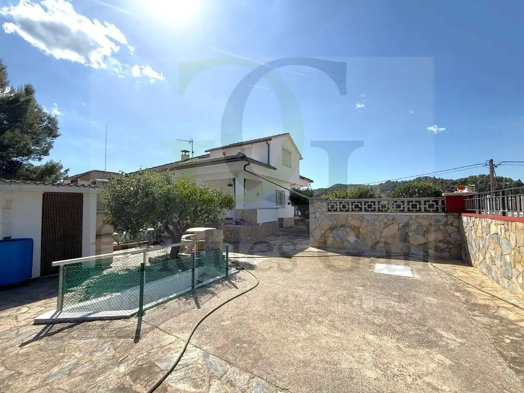 Exterior view of Houses for sale in Castellgalí