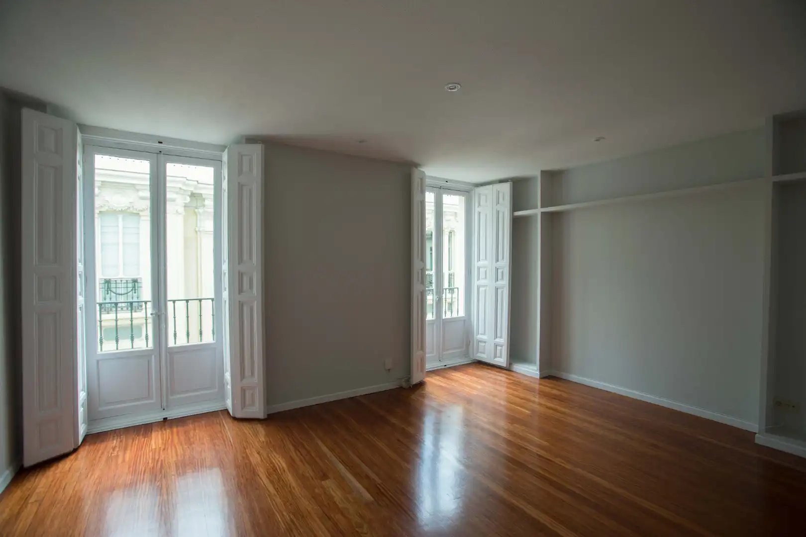 Bedroom of Flat for rent in Madrid  with Air Conditioner, Heating and Parquet flooring