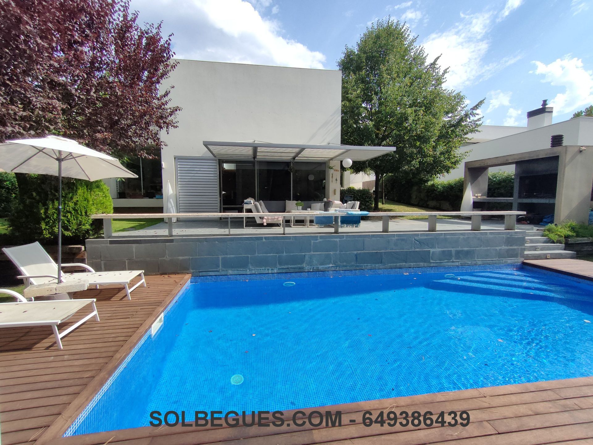 Piscina de Casa o chalet en venta en Begues con Aire acondicionado, Calefacción y Jardín privado