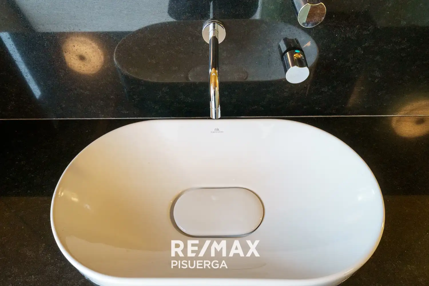 Bathroom of Houses for rent in Laguna de Duero  with Air Conditioner, Private garden and Terrace