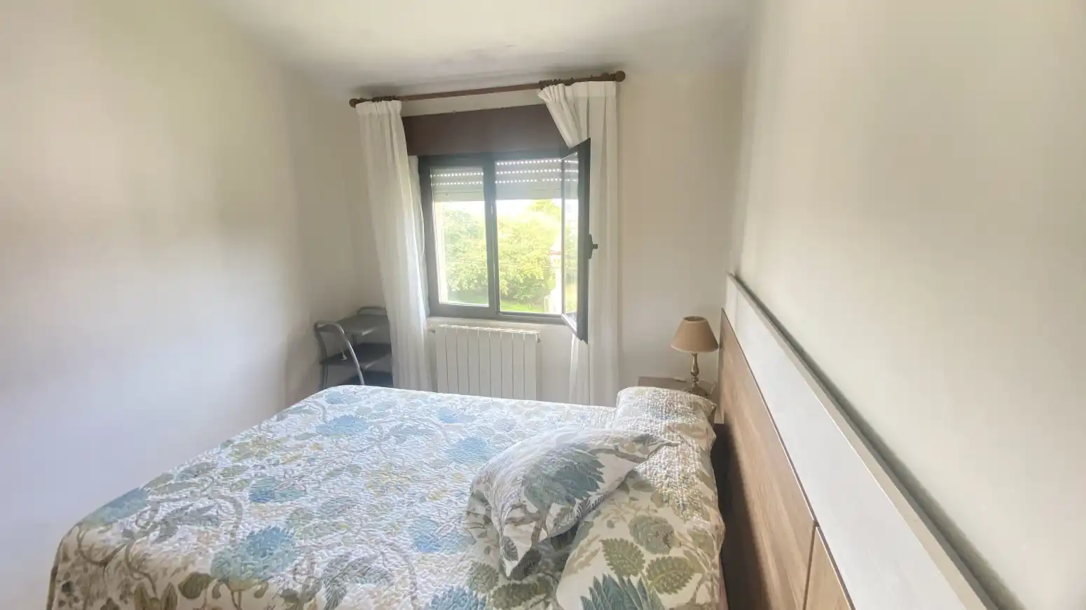 Schlafzimmer von Haus oder Chalet zum Verkauf in Polanco mit Heizung, Privatgarten und Parkett