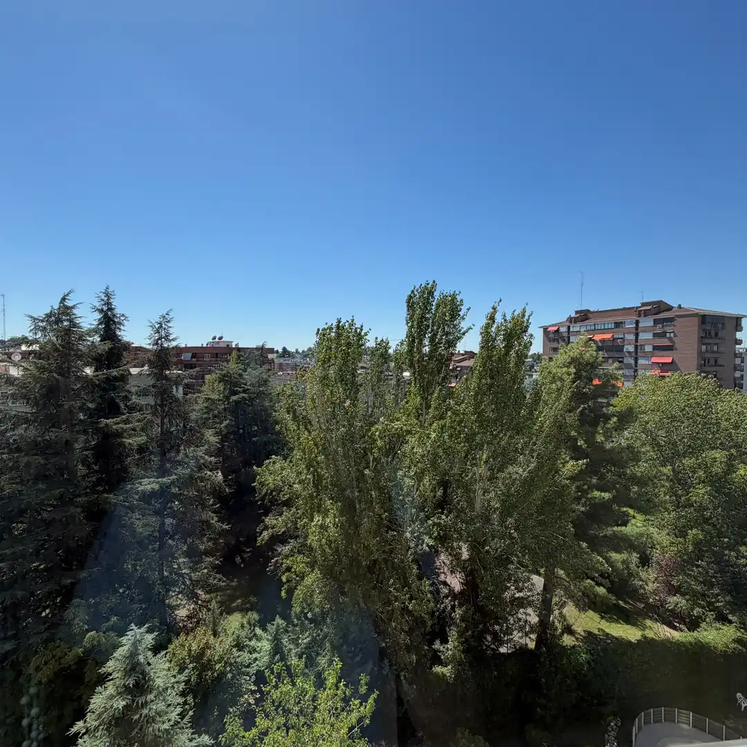 Vista exterior de Piso de alquiler en Madrid con Aire acondicionado, Calefacción y Parquet