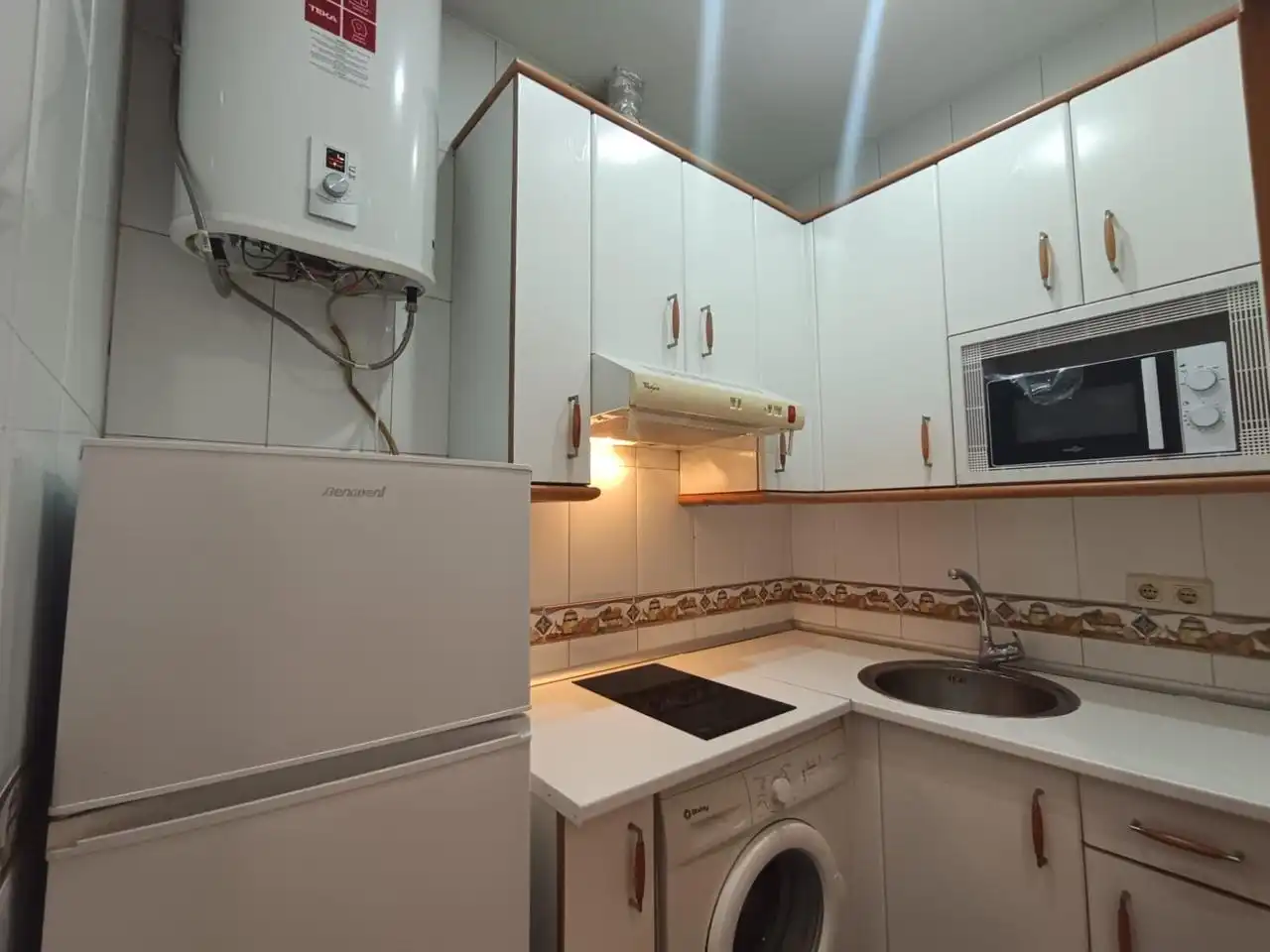 Cuina de Apartament de lloguer en Madrid amb Aire condicionat, Calefacció i Es permeten mascotes