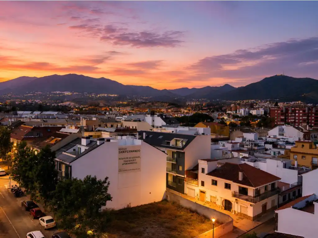 Vista exterior de Pis en venda en Fuengirola amb Aire condicionat, Terrassa i Piscina