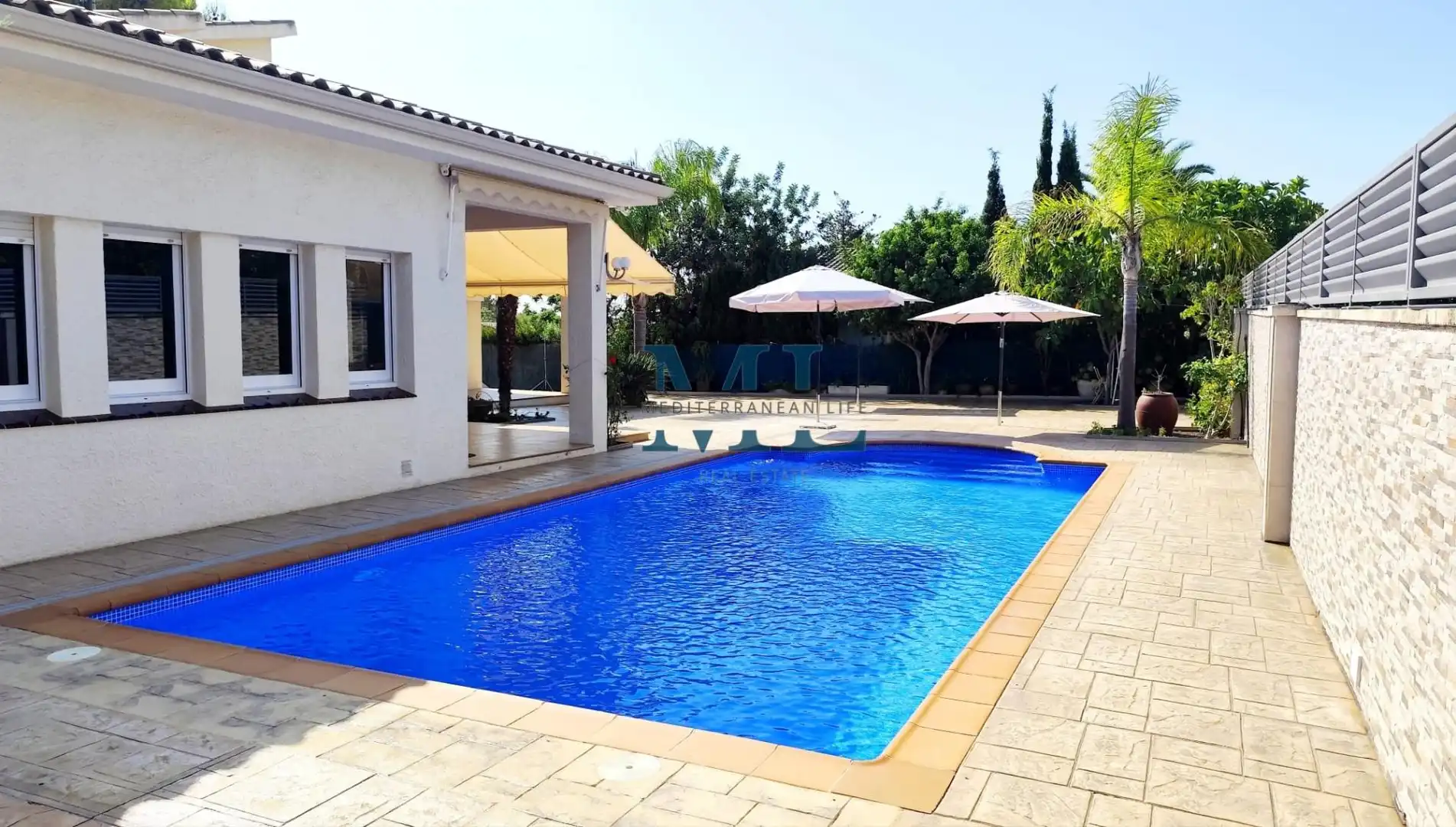 Swimming pool of Houses for sale in Roda de Berà  with Heating and Swimming Pool