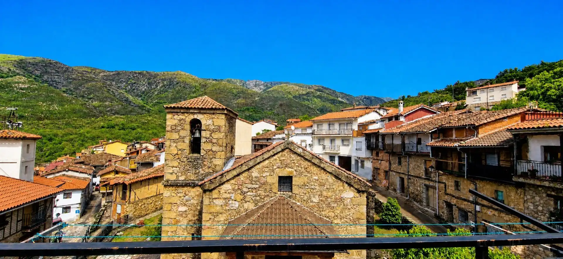 Exterior view of Houses for sale in Guijo de Santa Bárbara  with Terrace and Furnished
