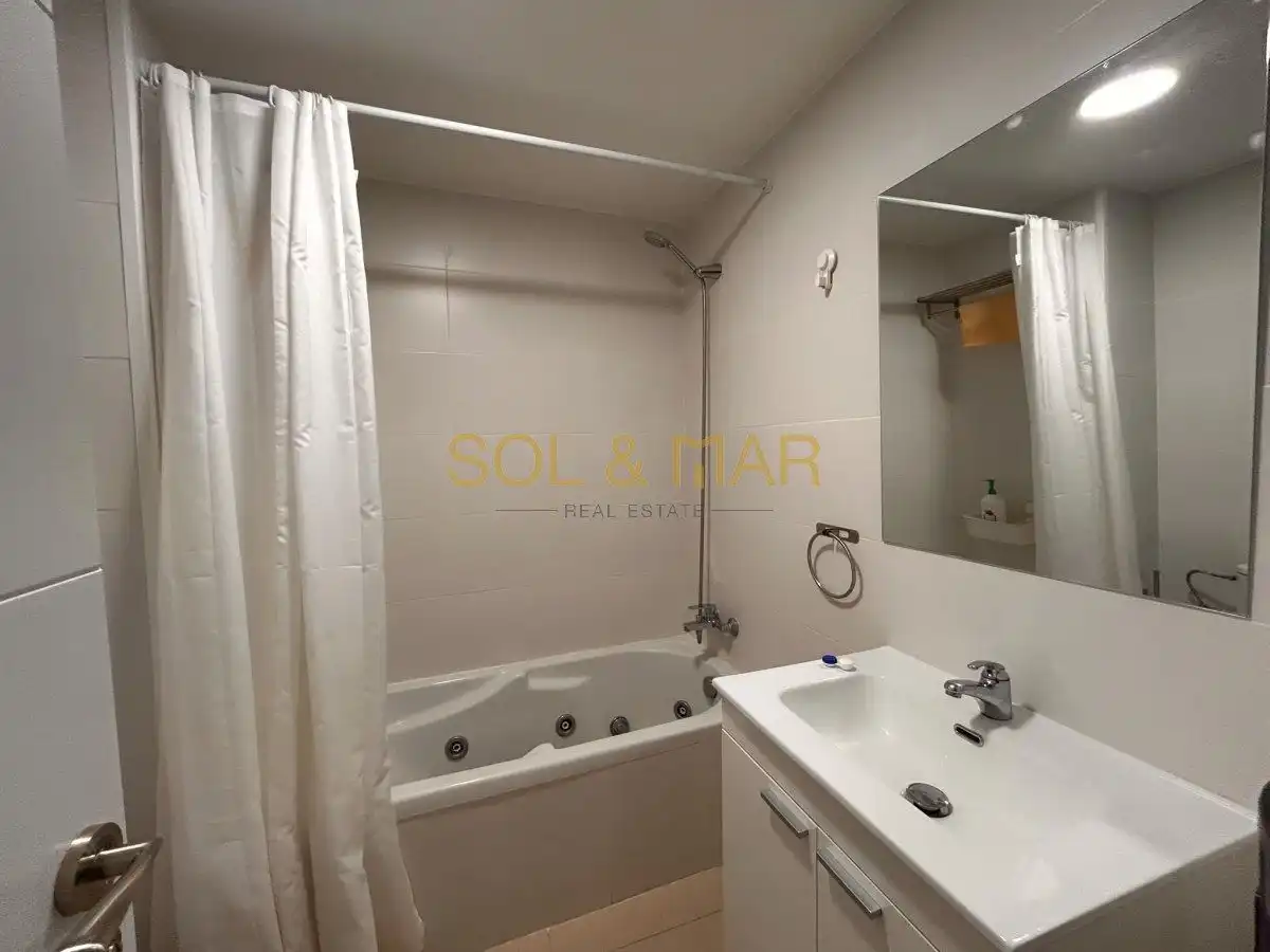 Bathroom of Apartments for sale in Benalmádena  with Air Conditioner, Heating and Furnished