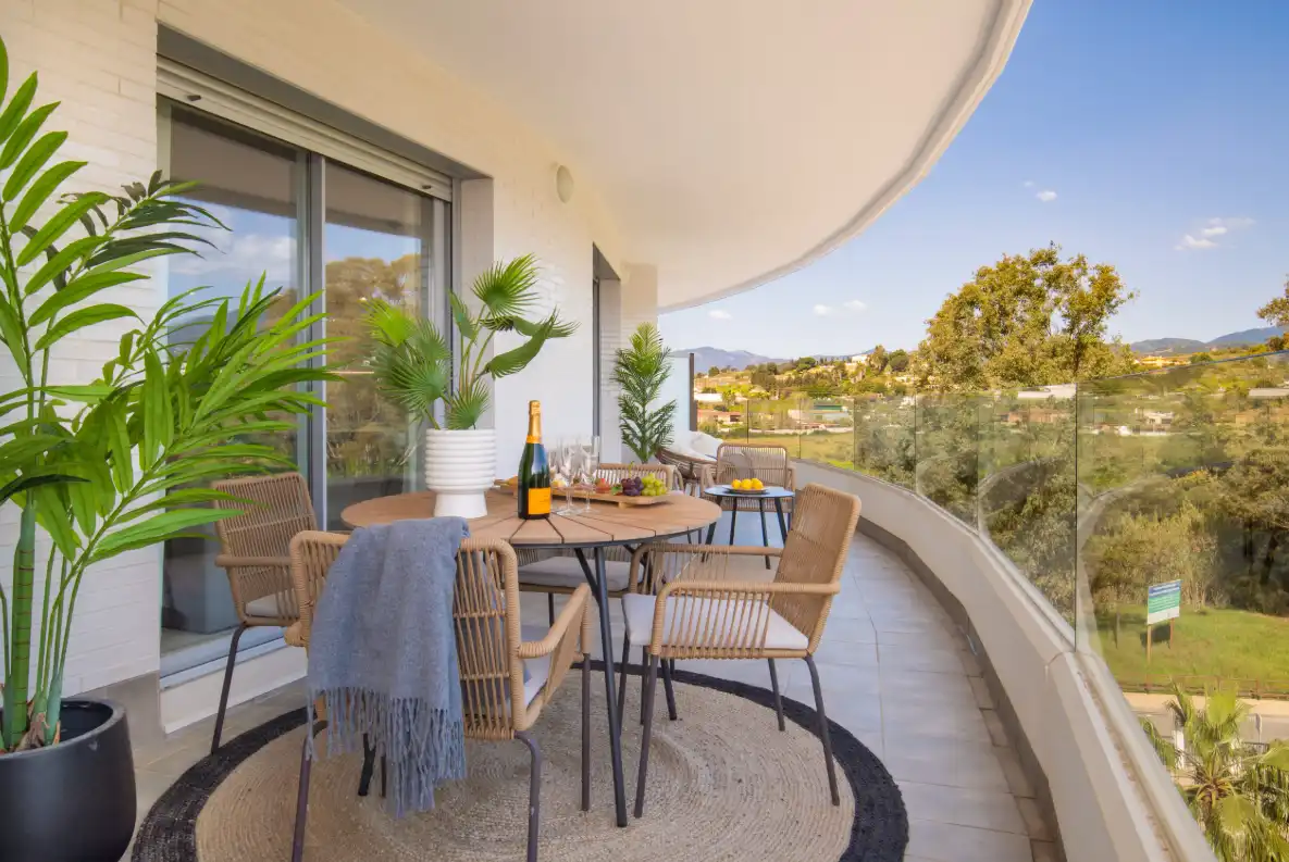Apartment with pool for sale in Marbella Centro, imagen 2