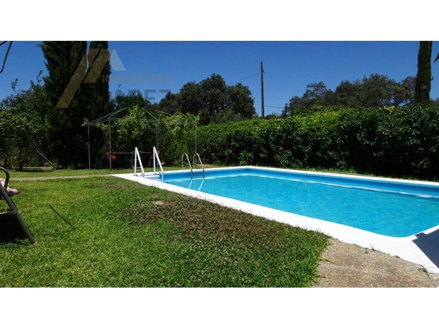 Swimming pool of House or chalet for sale in Castilblanco de los Arroyos