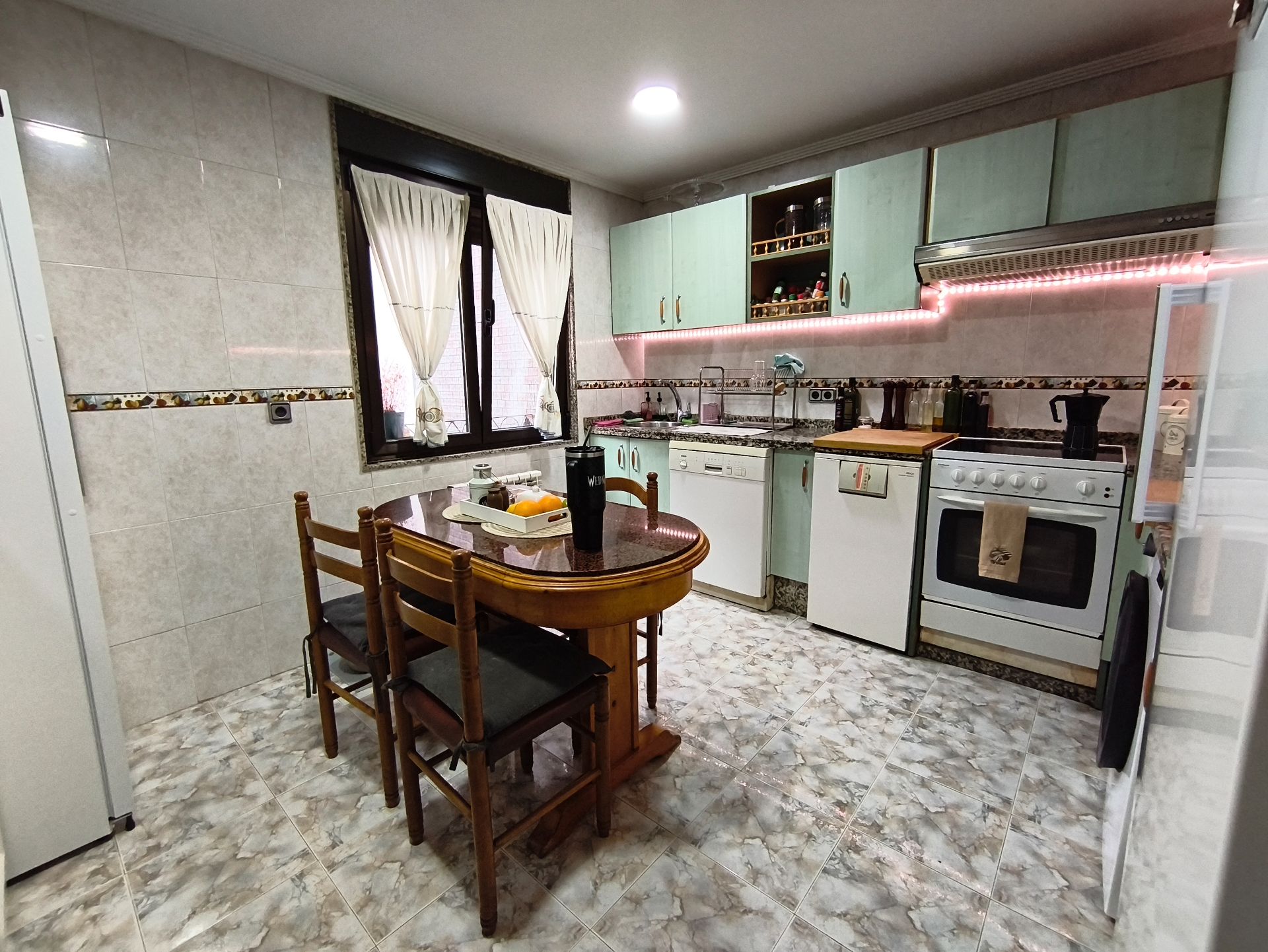 Cocina de Piso en venta en Langreo con Calefacción y Amueblado