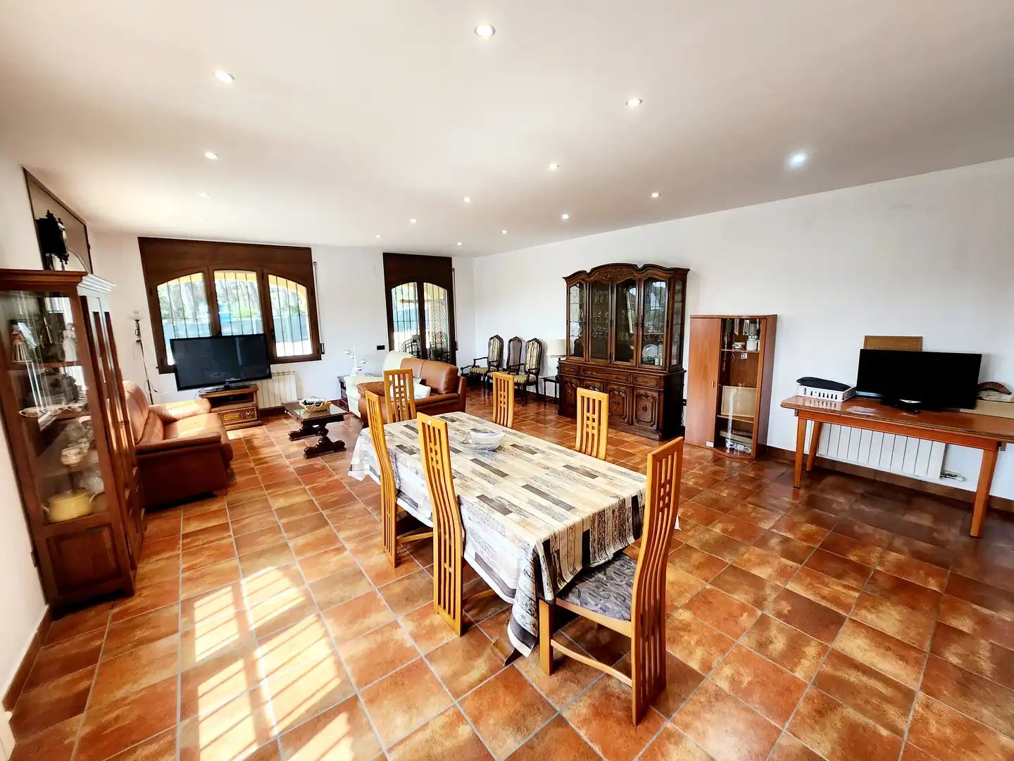 Comedor de Finca rústica de alquiler con opción a compra en Esparreguera con Calefacción, Jardín privado y Terraza