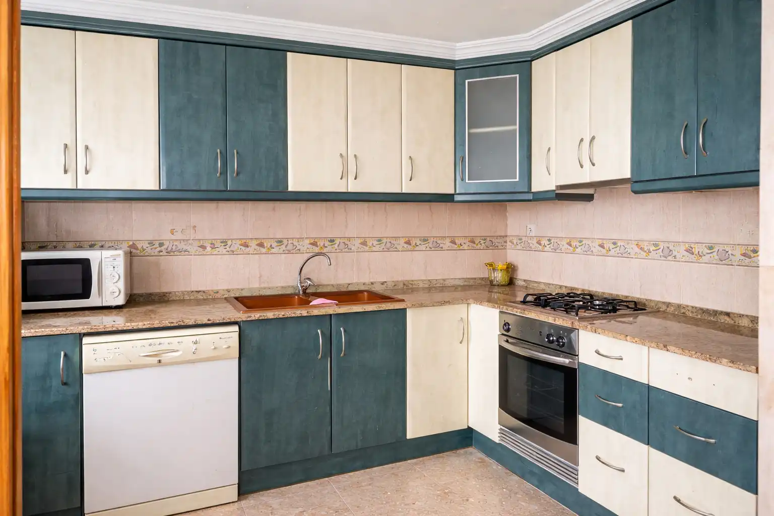 Kitchen of Apartments for sale in Dénia  with Washing machine, Microwave and TV
